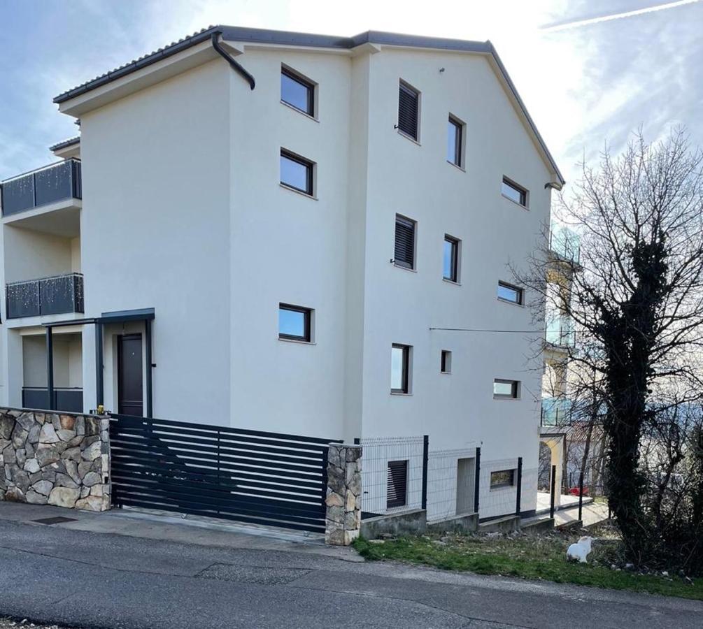 Appartments Sara Jadranovo Exteriör bild
